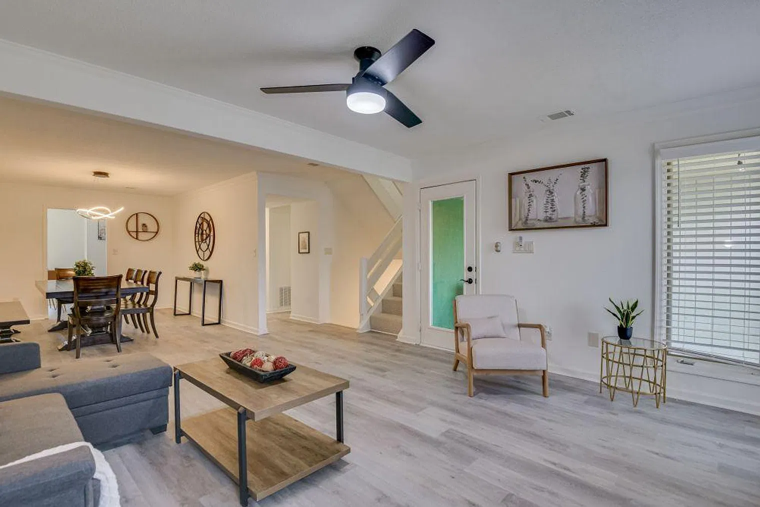 3 bed, 4.0 bath, 1808 sqft, $3,757 — Photo 4