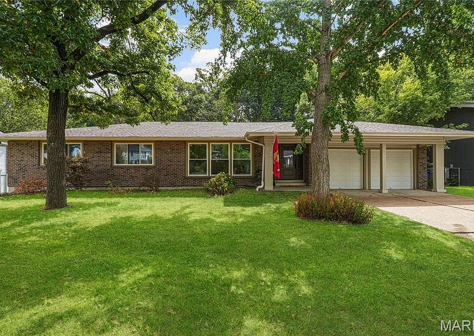 1st image of 836 Wheelwright Dr