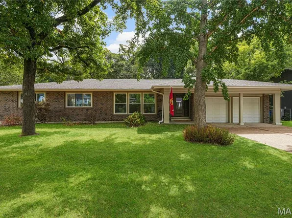 836 Wheelwright Dr, Ballwin, MO 63021