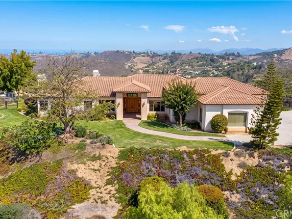 29317 Integrity Ct, Vista, CA 92084