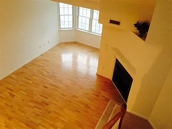 661 Lowell St #18 — Photo 3