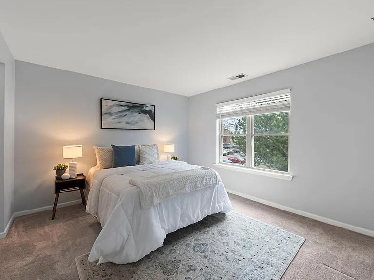 208 Glengarry Dr #302 — Photo 14