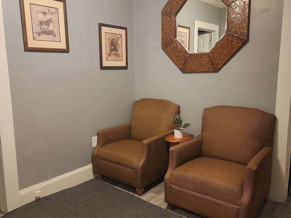 Upstairs sitting Area / office