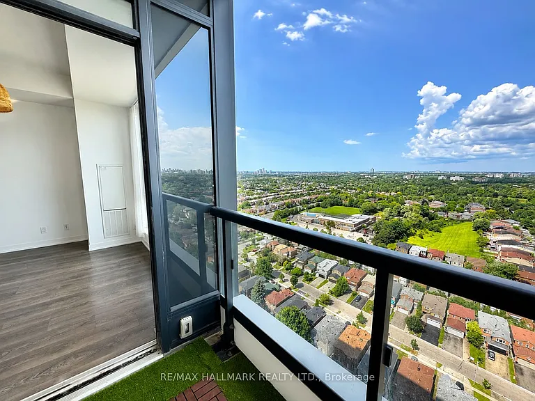 7950 Bathurst St #2208 — Photo 8