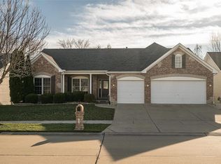 6 Boschert Creek Dr, Saint Peters, MO 63376