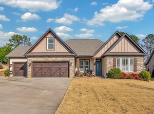324 Holly Oaks Ln, Inman, SC 29349