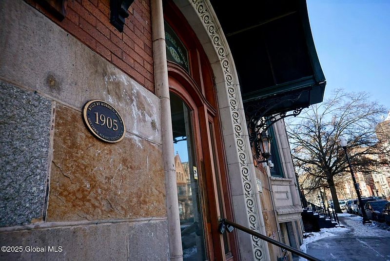 2nd image of 352 State Street #3E