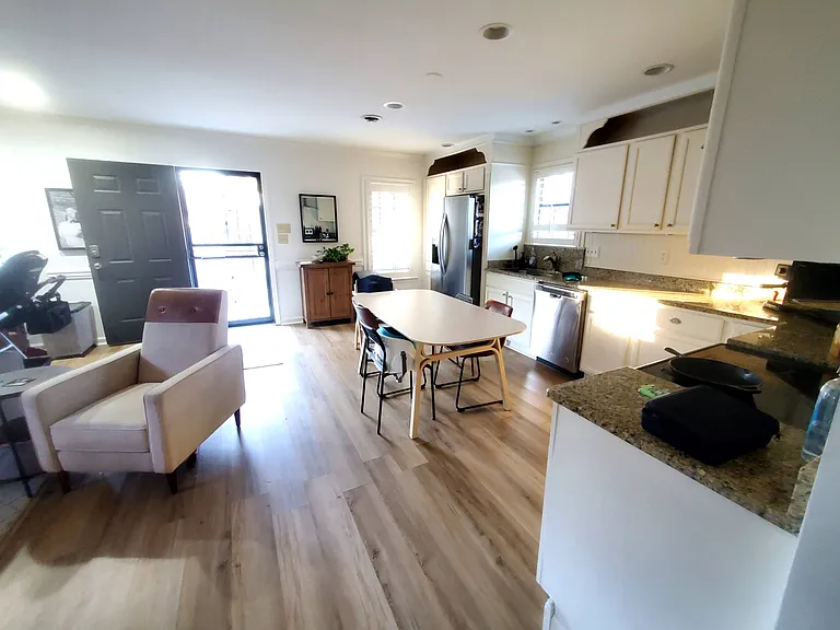 420 N McElroy Rd — Photo 8