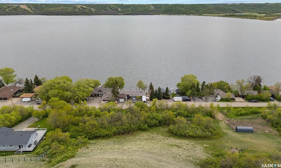 1st image of 373 Pasqua Lake ROAD