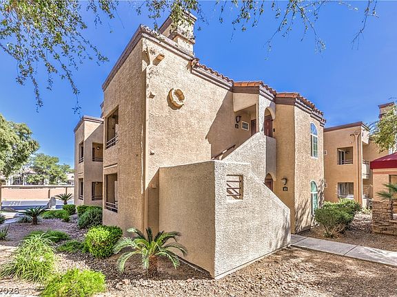 3rd image of 9325 W Desert Inn Rd APT 203