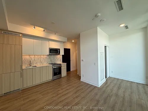 500 Dupont St Photo 1