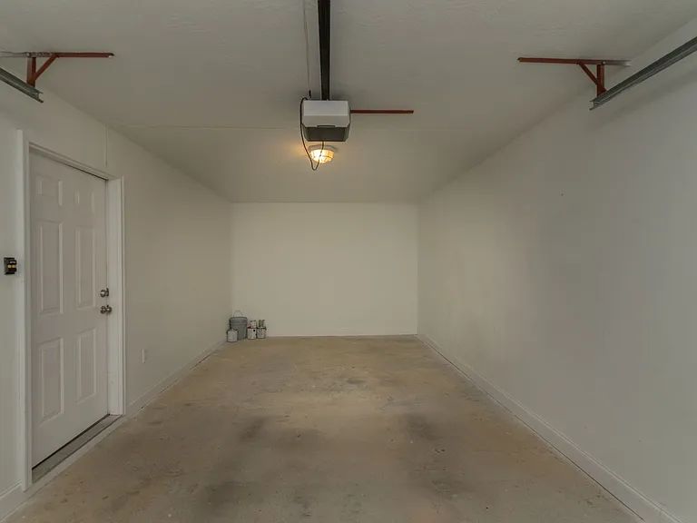 7010 Antilles Dr — Photo 29