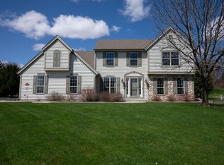 W288N6851 Rock Ridge Way, Hartland, WI 53029