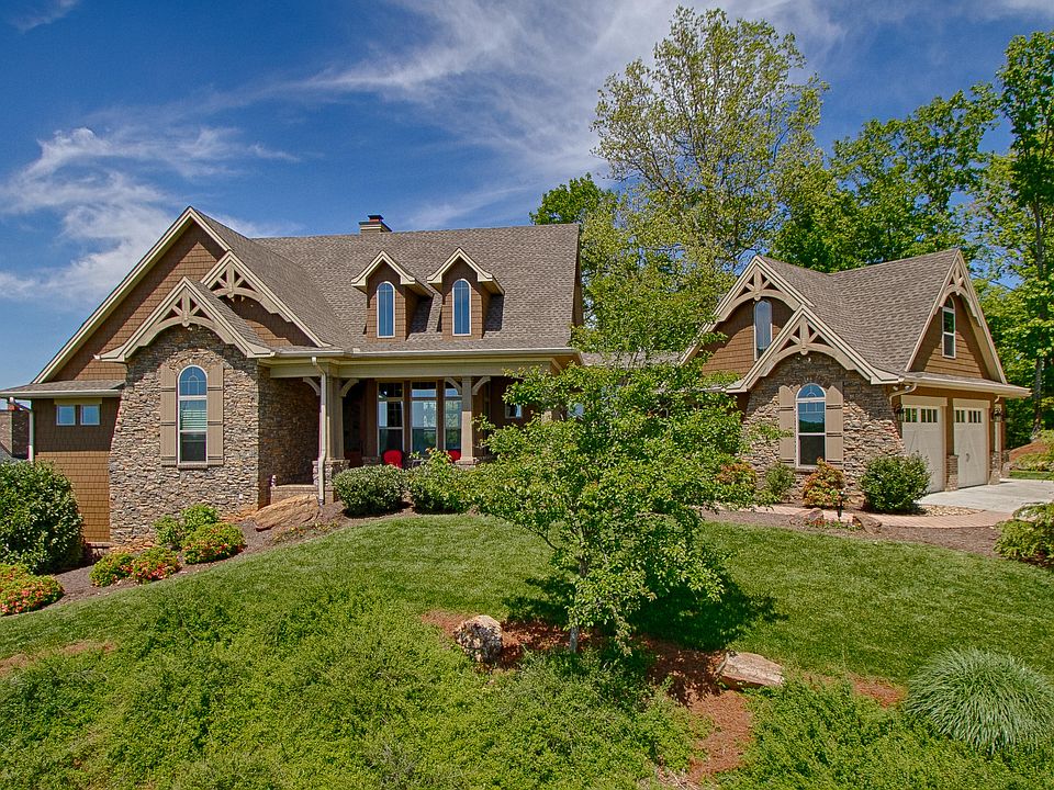 1st image of 135 Highland Reserve Way