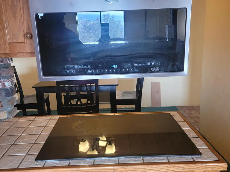 Complete set of high-end appliances.