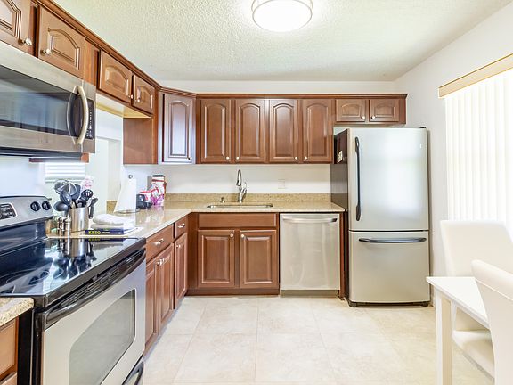 2nd image of 125 Lake Rebecca Dr