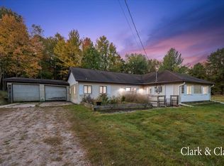7979 Ojibwa Dr, Weidman, MI 48893