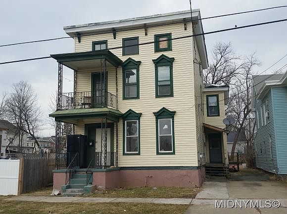 2nd image of 131 Louisa St
