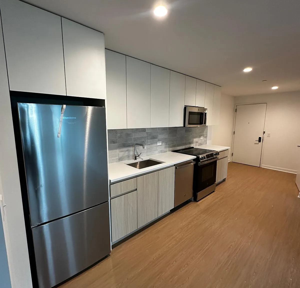 4 bed, $1,550 — Photo 2