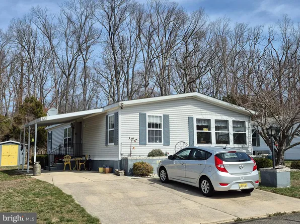 768 E Garden Rd Unit 104, Vineland, NJ 08360