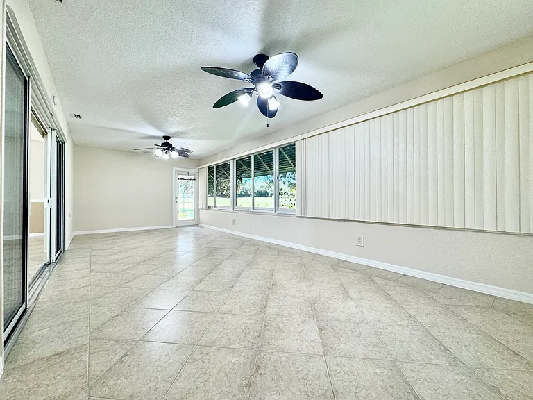 487 Thistledown Way — Photo 15