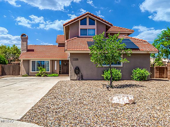 2nd image of 1104 W Shoal Creek Ln
