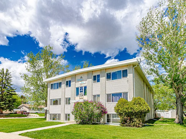 420 51st Ave W #302, Claresholm, AB T0L 0T0