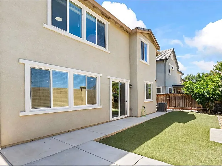 395 Princess Way — Photo 1