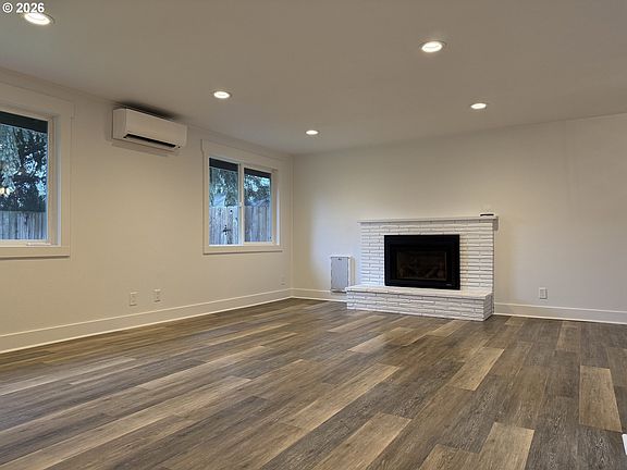 2nd image of 788 Cornwall Ave
