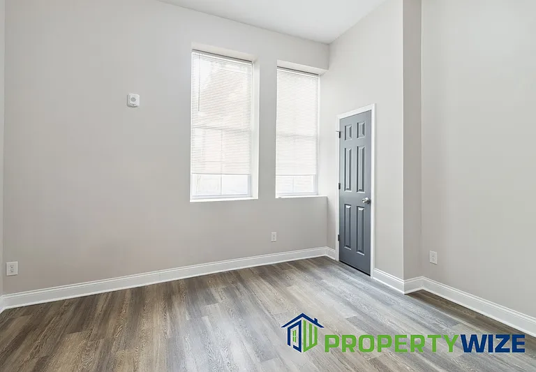 833 Hollins St #1F — Photo 18