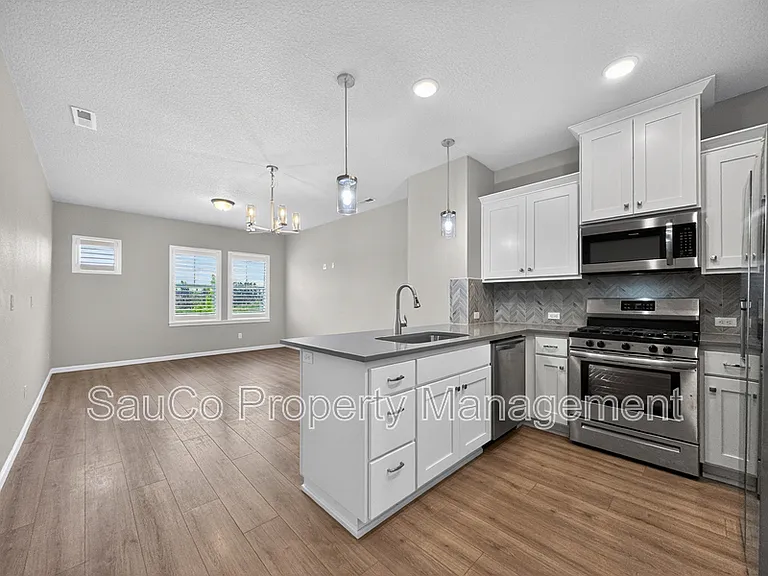 7032 SE Frasier Ln #1 — Photo 6