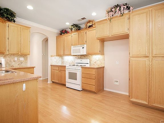 5th image of 39469 Cardiff Ave