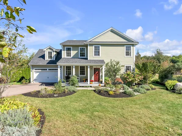 68 Foulsham Hollow Road, South Burlington, VT 05403