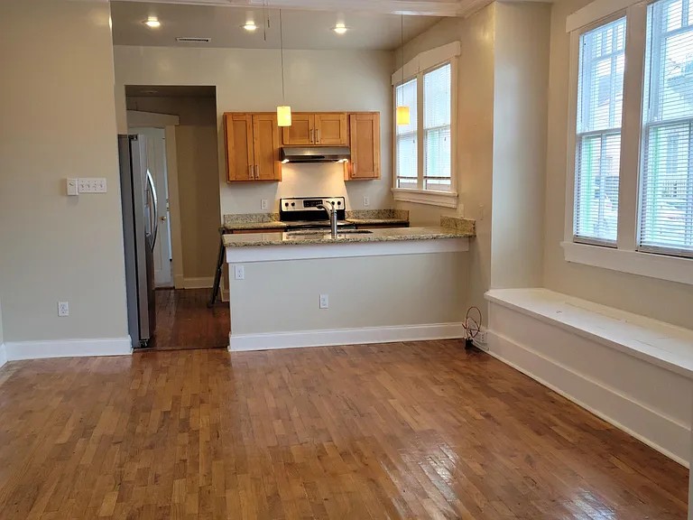 2136 Robert St — Photo 1