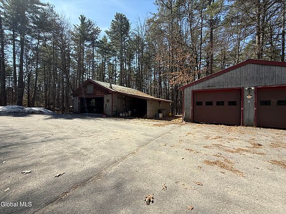 4th image of 354 Ruggles Road