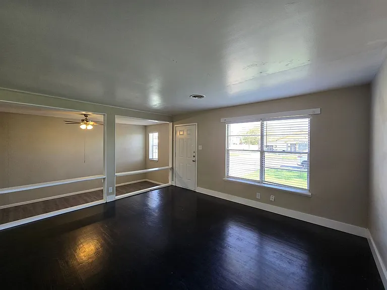 208 W Anderson Ave — Photo 9