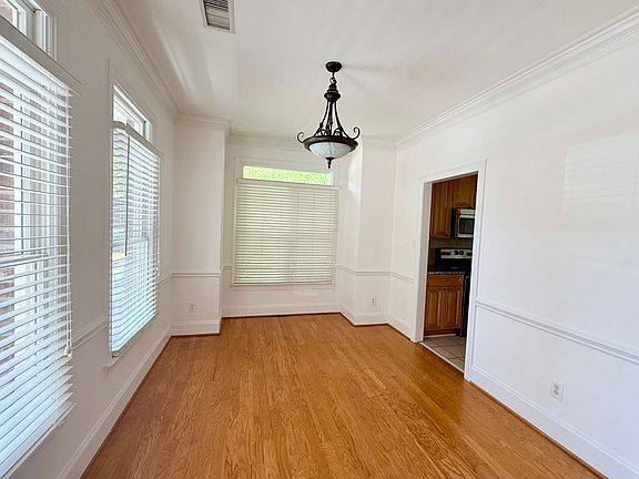 2nd image of 19327 Beaufain St