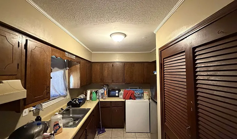 607 S Mobile St #A — Photo 1