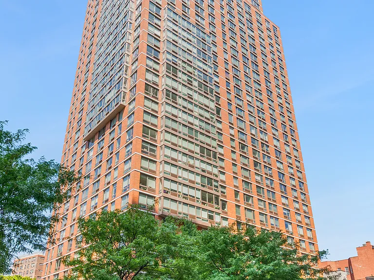 215 E 96th St #28L — Photo 24