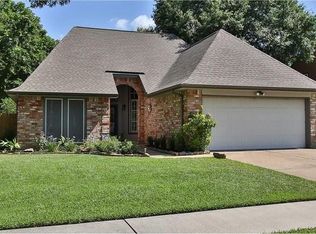 11111 Gatesden Dr, Tomball, TX 77377