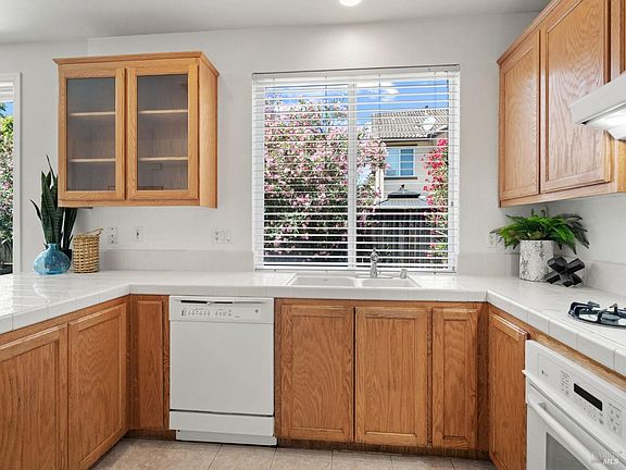 3rd image of 1283 Rachel Way