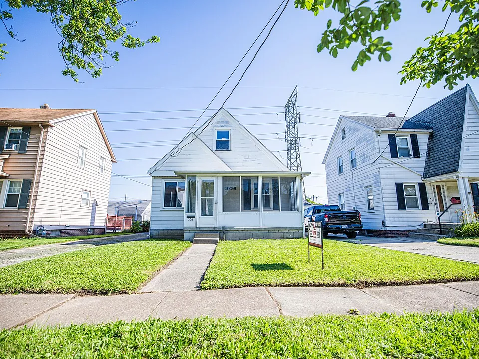 306 W Crawford Ave