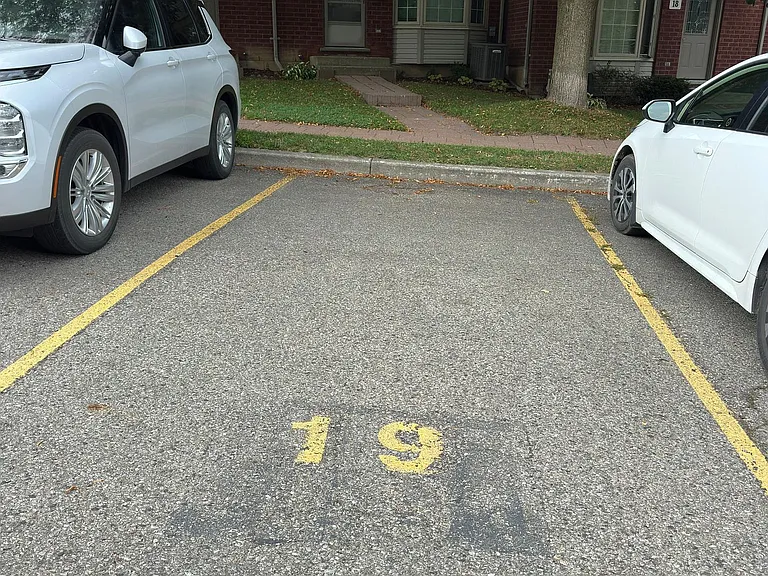 70 Chapman Ct #19 — Photo 2