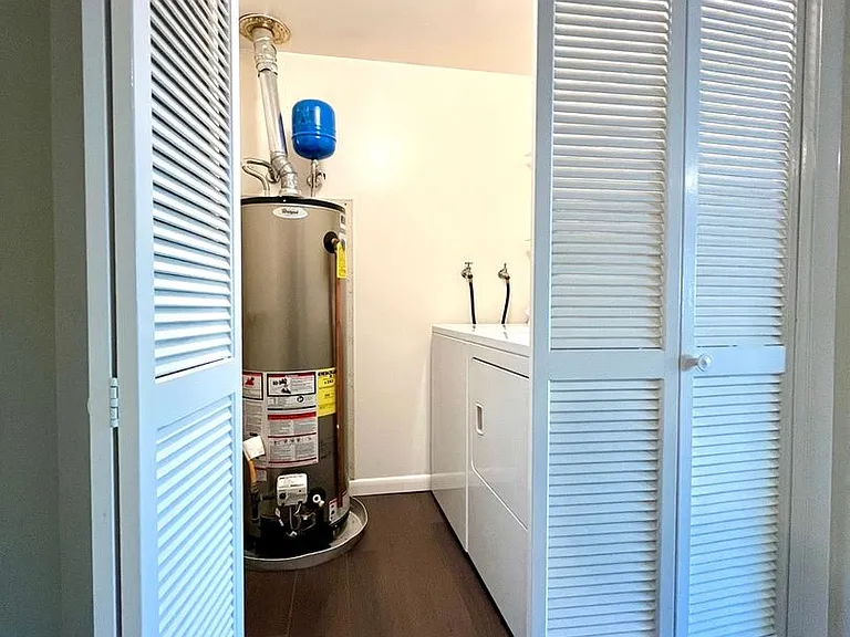 2449 Otis St — Photo 22