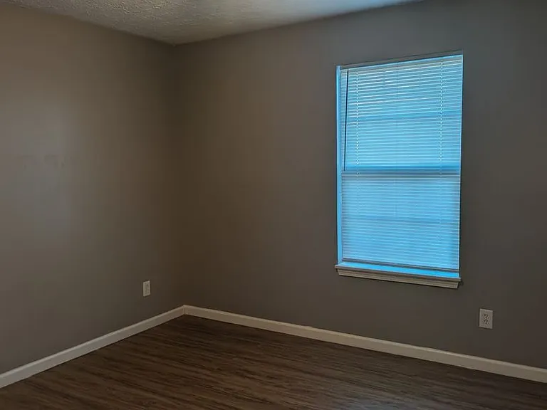 322 Camptown Rd — Photo 16