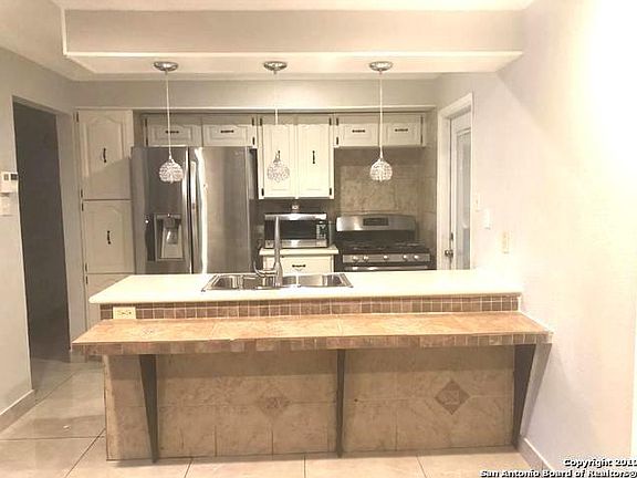 4th image of 6126 Elm Valley Dr