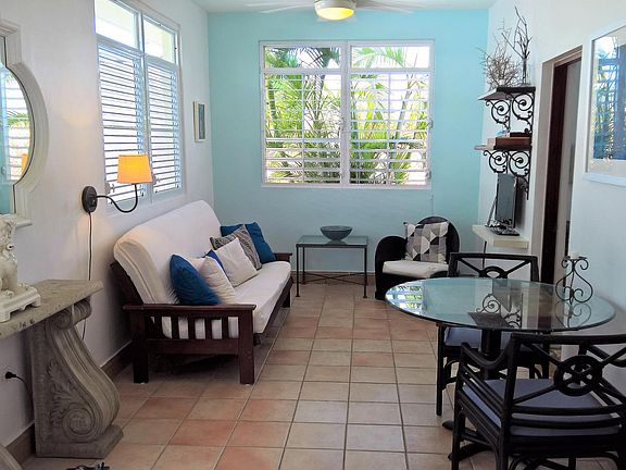 Apt 2 Living-Dining, inverter AC, ceiling fan, AC