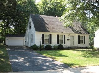 81 Pinehurst Rd, Munroe Falls, OH 44262