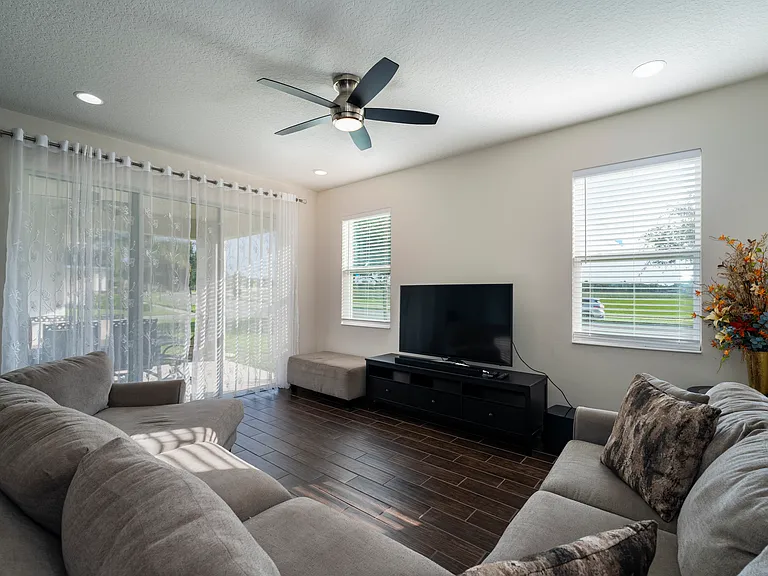 8100 Summerlake Groves St — Photo 8