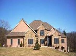 2319 E Scenic Ct, Milton, WI 53563